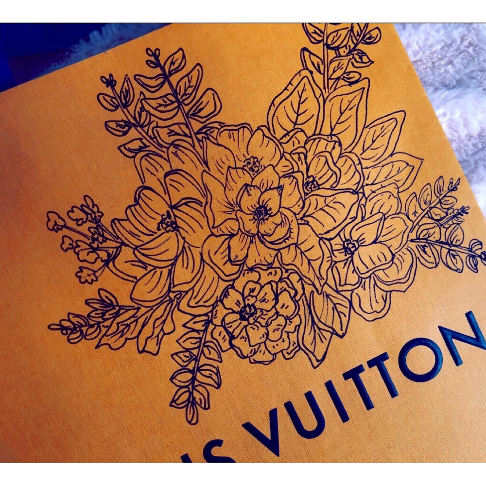 LV illustrated shopping bag